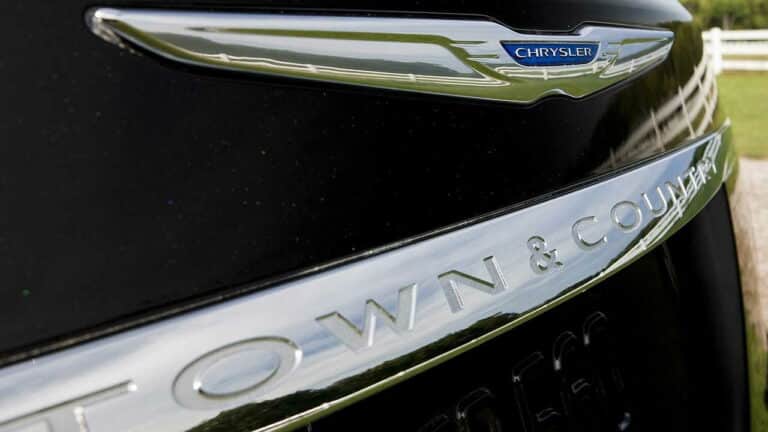 Chrysler-Town-Country-common-problems