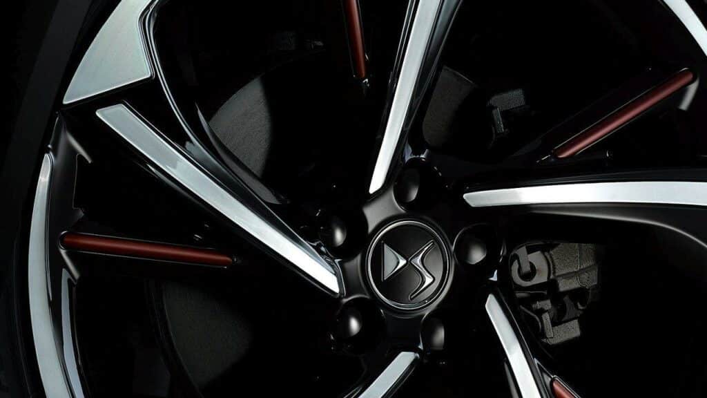 DS-7-rear-axle-bolts-36-20