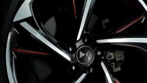 DS-7-rear-axle-bolts-36-20