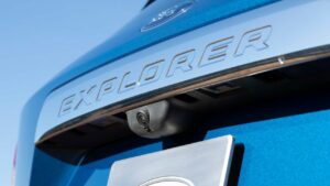 Ford-Explorer-reversing-camera-display-kba