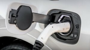 Ford-Kuga-hybrid-recall-fire