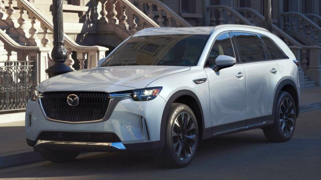 Mazda-CX-90-2023-rear-view-camera