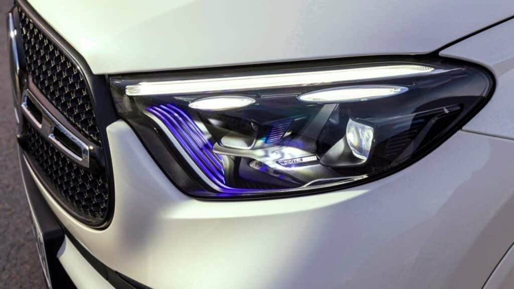 Mercedes-Benz-GLC-incorrectly-routed-transmission-line-kba