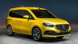 Mercedes-Benz-T-Class-airbag-warning