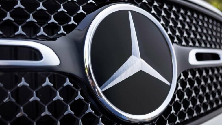 Mercedes-Benz-recalls-2023