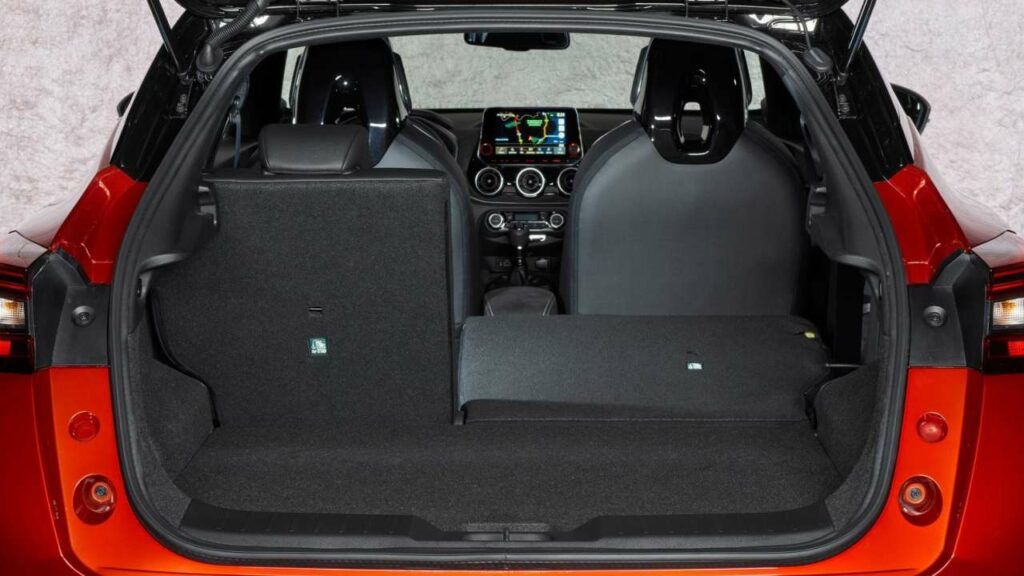 Nissan-Juke-seat-back