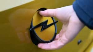 Opel-Astra-door-lock