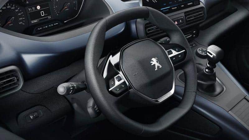 Peugeot-steering-failure-scaled-1