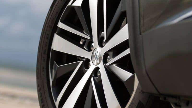 Peugeot-wheel-nuts-recall