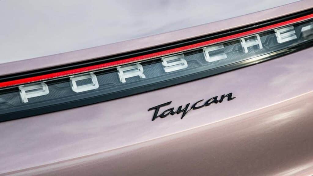 Porsche-Taycan-2022-suspension-struts-kba