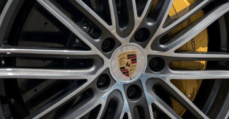 Porsche-recalls-2020