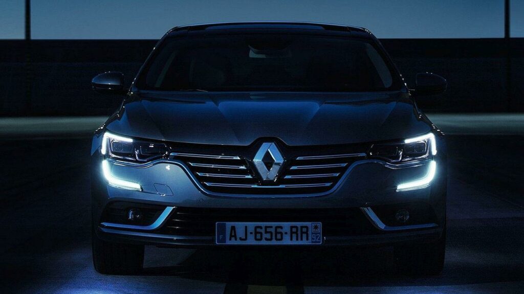 Renault-Talisman-Megane-Scenic-fuel-smell