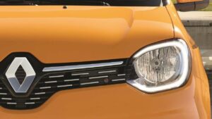 Renault-Twingo-hood