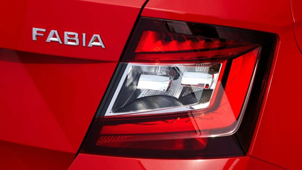 Skoda-Fabia-backrestright-rear-seat