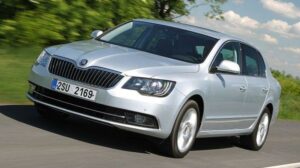 Skoda-Superb-II-2014-recall-turn-signals