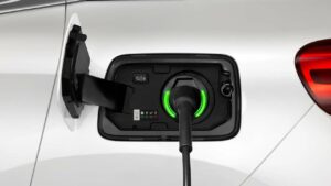 Stellantis-Hybrid-battery-fire