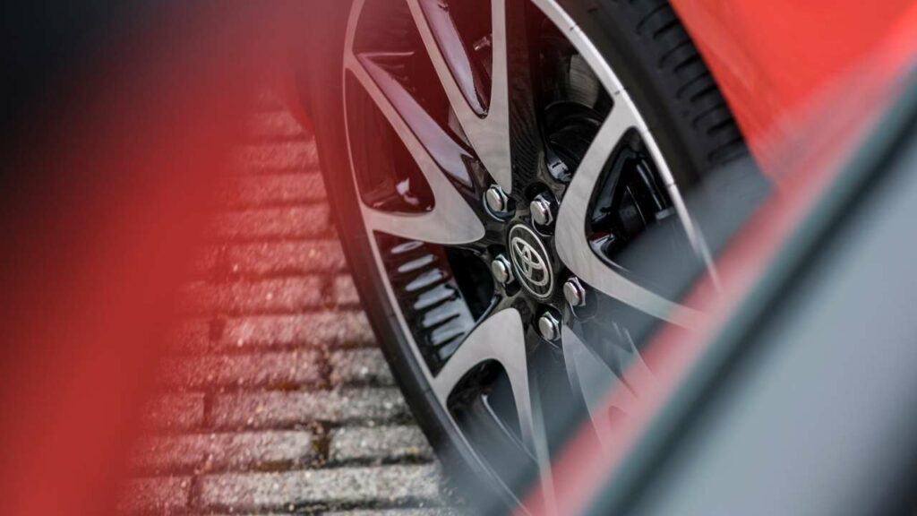 Toyota-Yaris-2023-wheel-nuts-kba