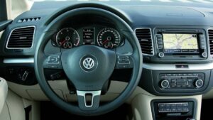 Volkswagen-Sharan-airbag-inflator