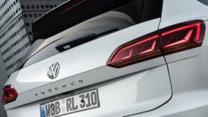 Volkswagen-Touareg-2019-tailgate