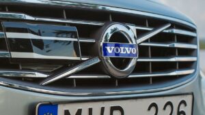 Volvo-recall-seatbelts