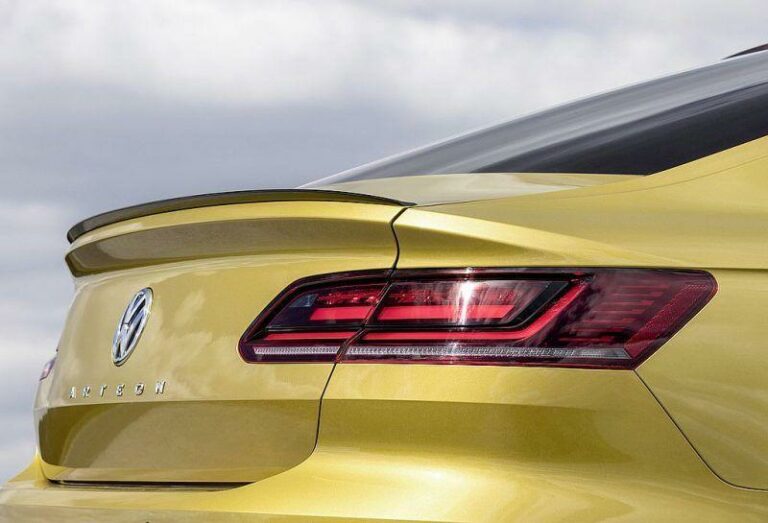 volkswagen_arteonrear-spoiler