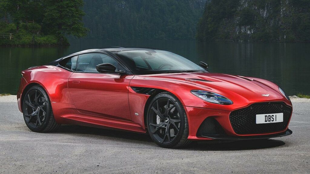 Aston-Martin-DBS-Superleggera-airbag