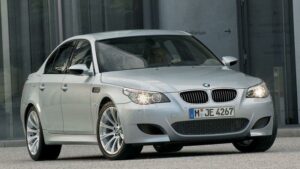 BMW-M5-2005-recall-battery-cable