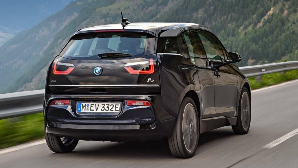 BMW-i3-2022-seat-belt-retractor