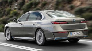 BMW-i7-2022-high-voltage-battery-fire
