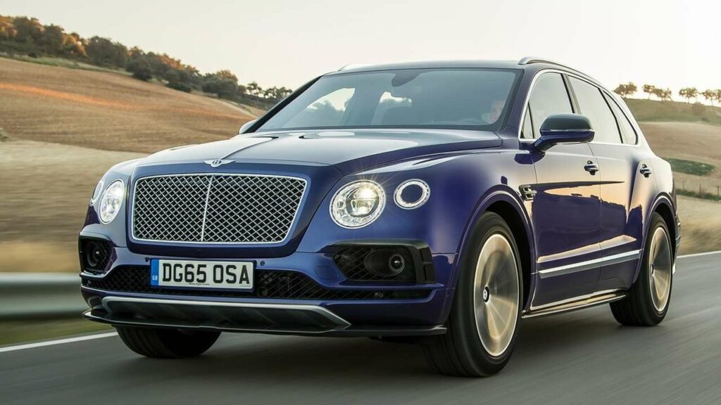 Bentley-Bentayga-2015-fuel-leak-fire
