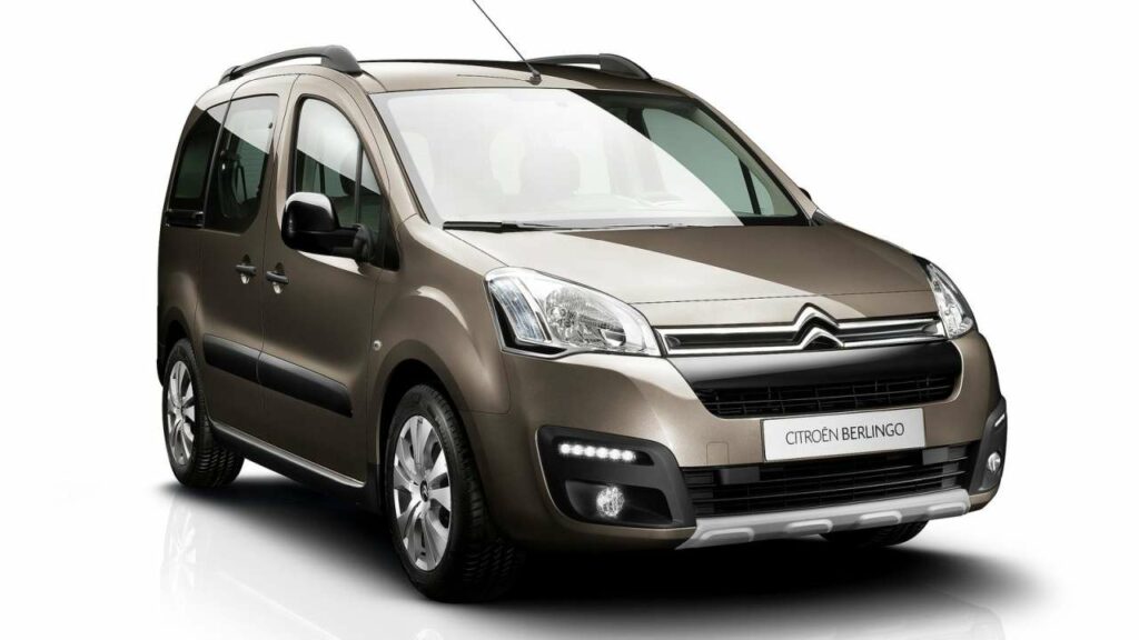 Citroen-Berlingo-2018-fuse-box-short-circuit