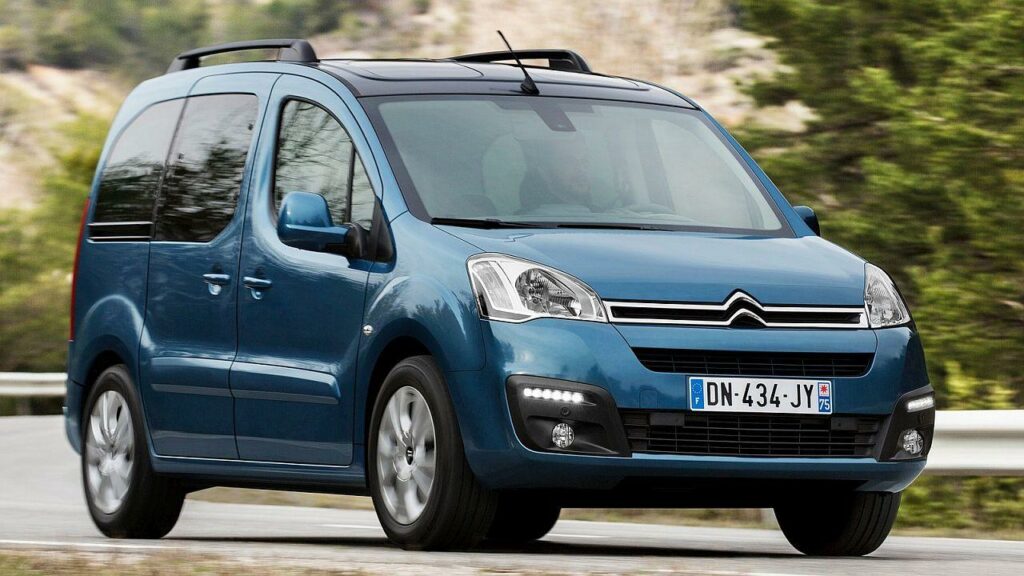 Citroen-Berlingo-vacuum-pump-brake-booster