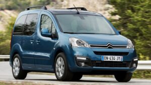 Citroen-Berlingo-vacuum-pump-brake-booster