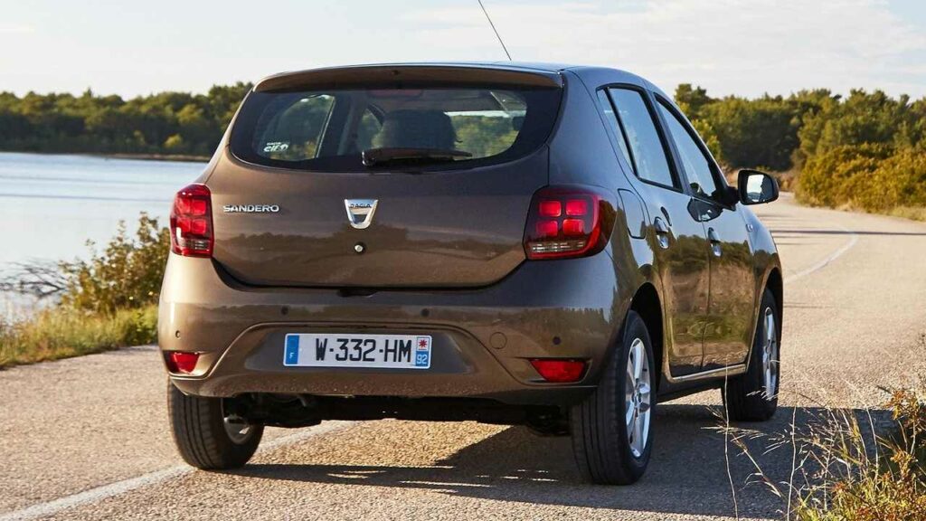 Dacia-Sandero-2017-key-starter