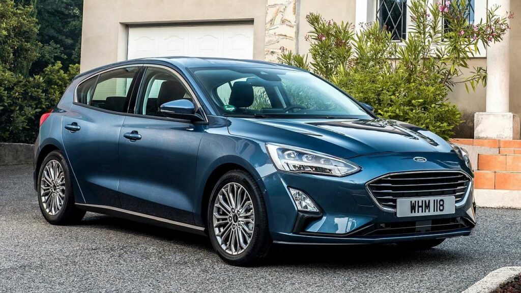 Ford-Focus-2020-mhev-fire