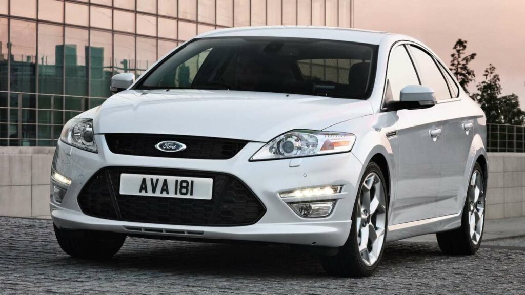 Ford-Mondeo-2011-cylinder-head-crack