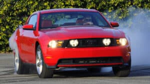 Ford-Mustang-2010-airbag