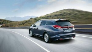 Honda_Civic_tourer-2016