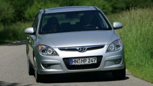 Hyundai-i30-2008-recall-airbags-scaled-1