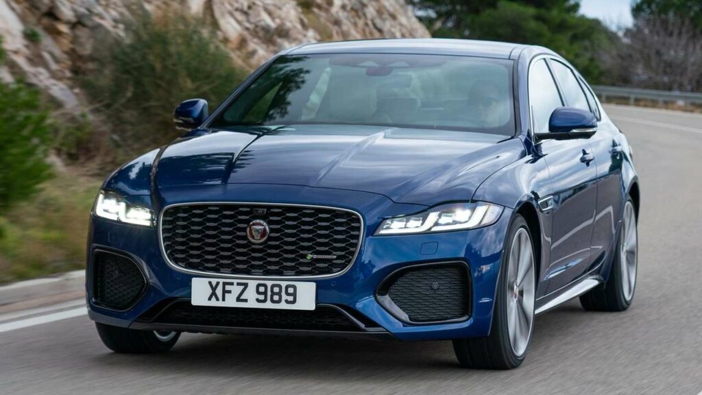 Jaguar-XF-2021-fuel-return-pipe