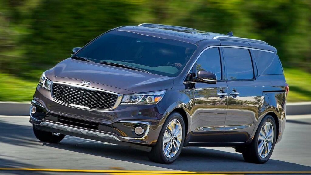 Kia-Carnival-2015-shift-lever