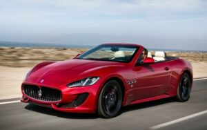 Maserati_GranCabrio_2015