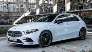 Mercedes-Benz-A-Class-2018-trailer-coupling-recall