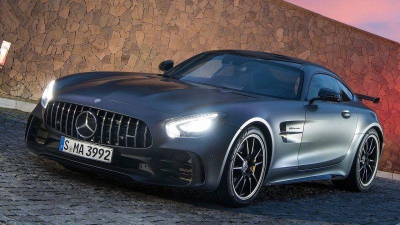 Mercedes-Benz-AMG-GT-2017-recall-airbag