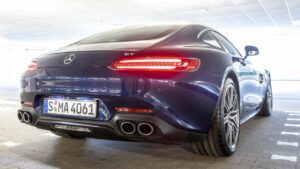 Mercedes-Benz-AMG-GT-2020-fire