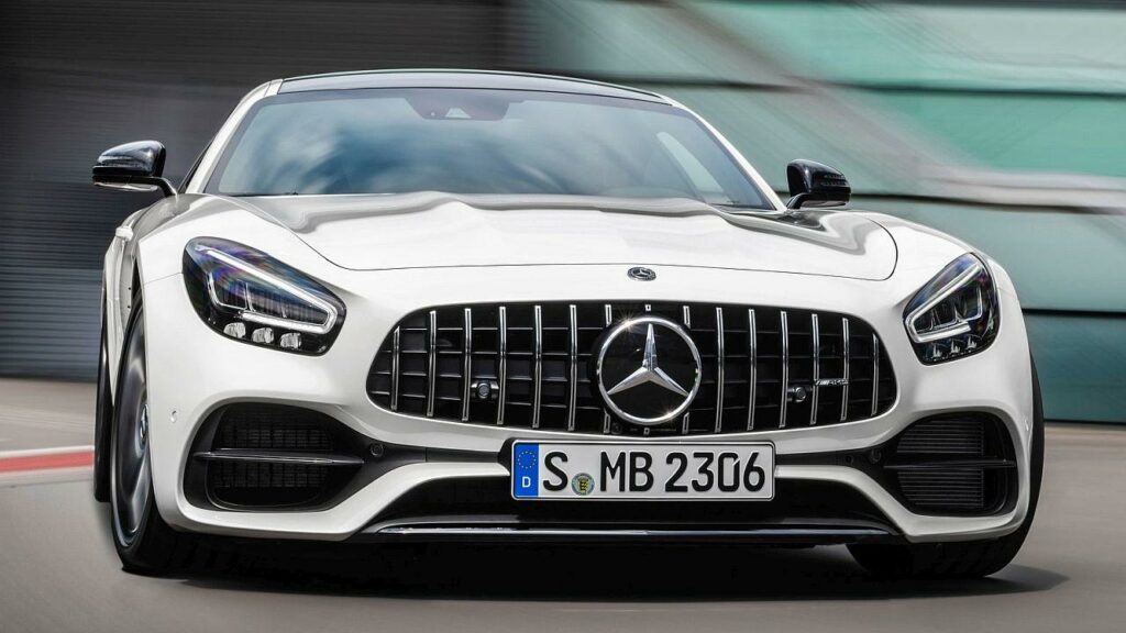 Mercedes-Benz-AMG-GT-turbo-oil-leak-fire