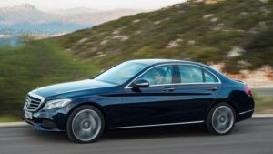 Mercedes-Benz-C-Class-2017-child-seat-airbag