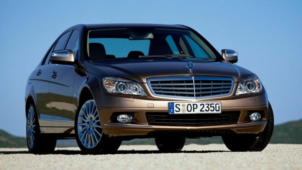 Mercedes-Benz-C-Class-airbag-takata