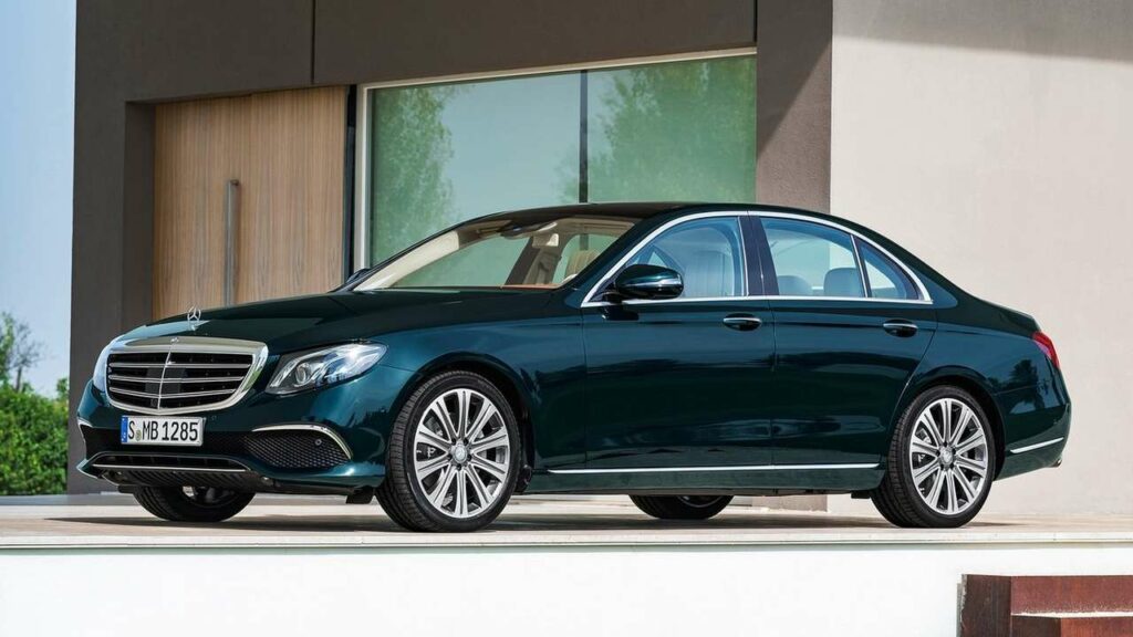 Mercedes-Benz-E-Class-2017-coolant-pump-fire