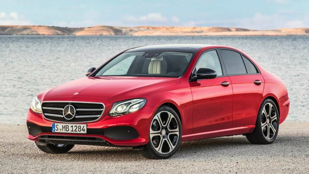 Mercedes-Benz-E-Class-2017-fire